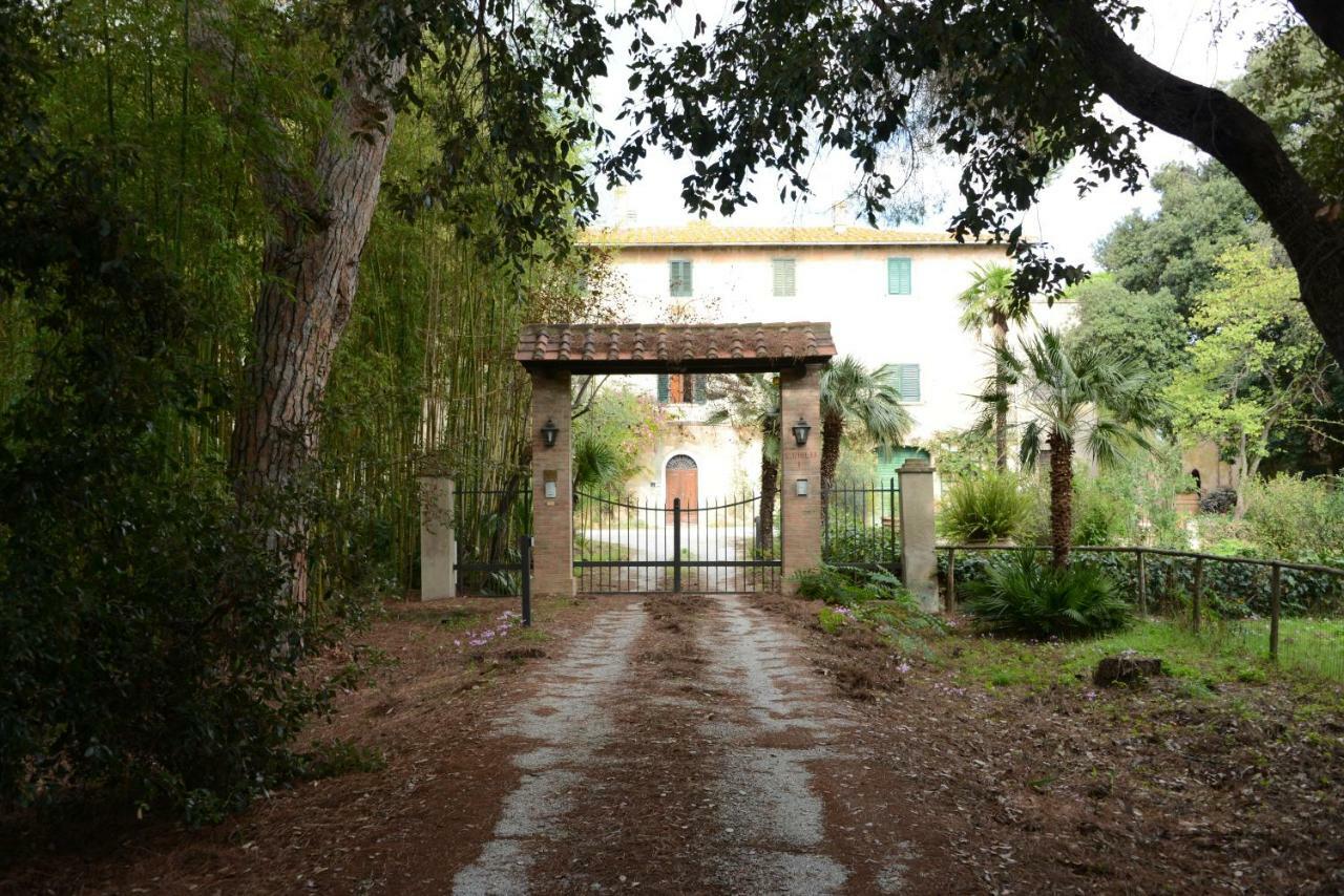 Villa Di Campagna Santa Giulia Carbonifera Exterior photo